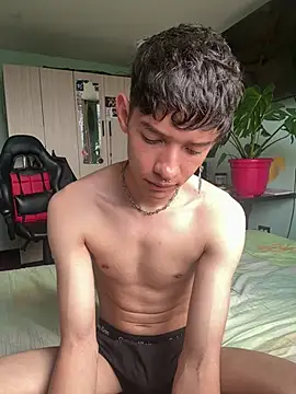 Živý XXX chat heyy_noah11