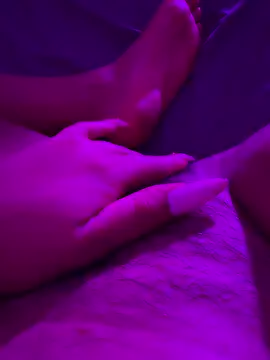 Show modela xcodigorojo na web-kameri