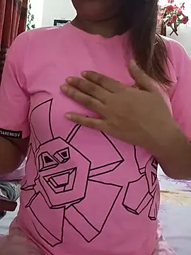 צ'אט XXX בשידור חי של Tanha18