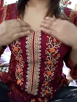 Tanha18 – Live XXX-chat
