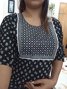 Tanha18n Live XXX chat