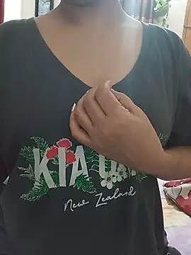 Tanha18's Live XXX Chat
