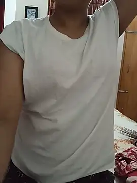 Tanha18 即時 XXX 聊天