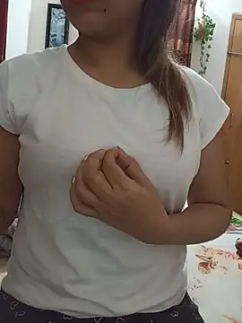 צ'אט XXX בשידור חי של Tanha18