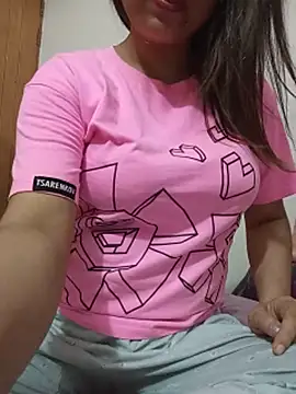 Chatroom XXX en direct de Tanha18