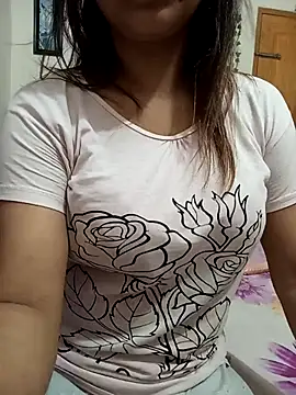 Tanha18 XXX чат на живо
