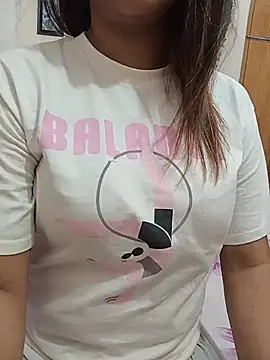 Tanha18's Live XXX Chat