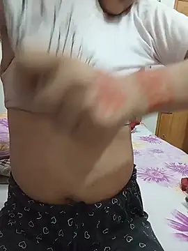 Chat +18 de Tanha18 ao vivo