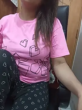 Tanha18 XXX чат на живо