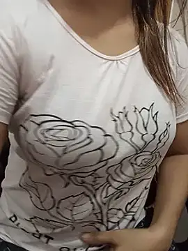 Tanha18 Chat XXX in diretta