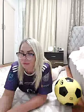 ElenabonyX Chat XXX in diretta
