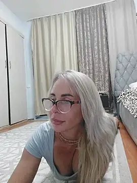 XXX chat uživo modela ElenabonyX
