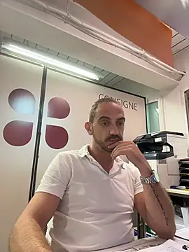 AlexGogo23n Webbikameraesitys