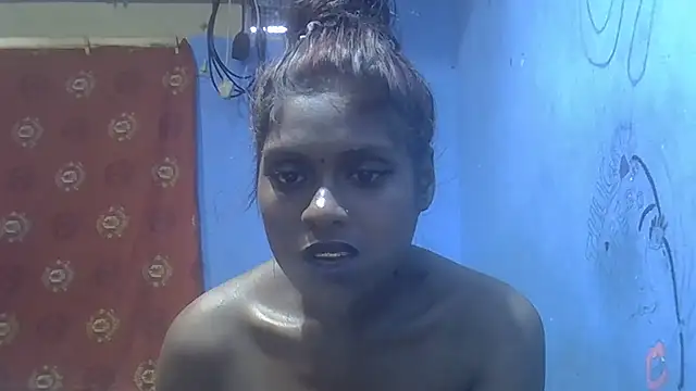 Indiansmiley01's Live XXX Chat