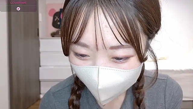 yura_ra_raのウェブカメラショー