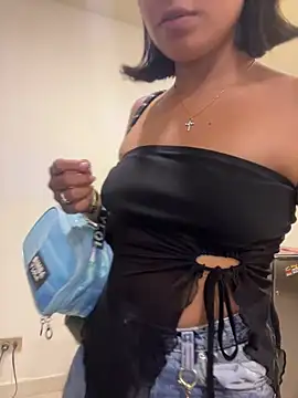 AlyssaRay Adlı Modelin Canlı XXX Sohbeti