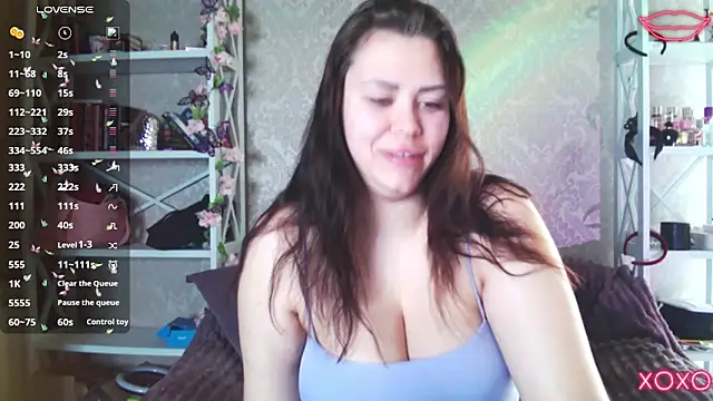 kiksee_ Chat XXX in diretta