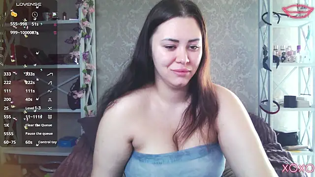 kiksee_ Chat XXX in diretta