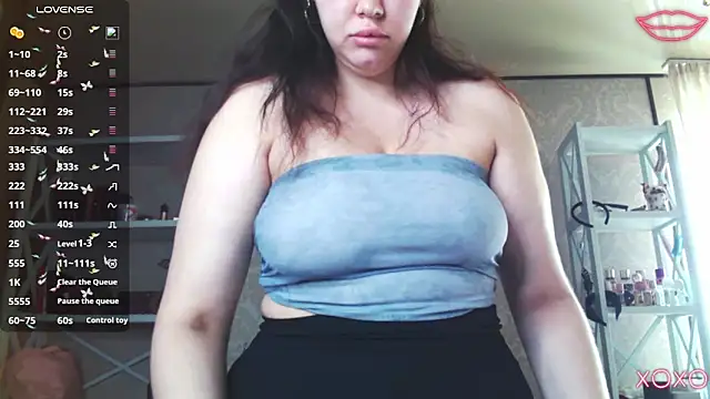kiksee_ live XXX chat