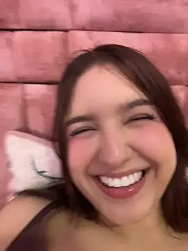Chat +18 de MIACUTEE_ ao vivo