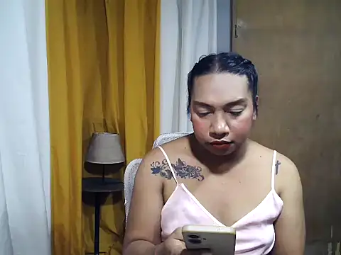 ellah_morenax Show in webcam