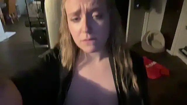 Pokazy przed kamerką – Pattyworld69
