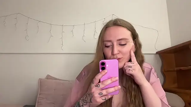 Pattyworld69 Show in webcam