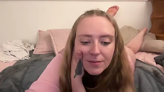 Pattyworld69: διαδικτυακό σόου στην κάμερα