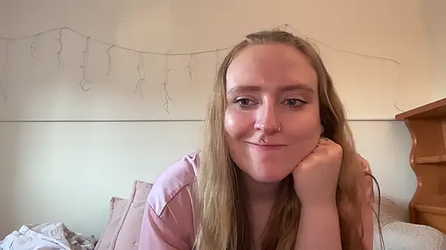 Pattyworld69 Show in webcam
