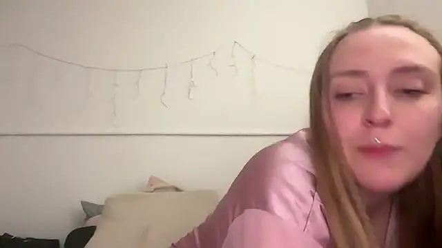 Pattyworld69: διαδικτυακό σόου στην κάμερα