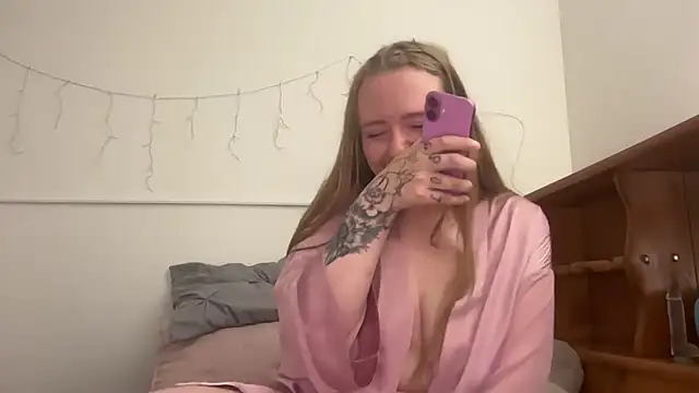 Pattyworld69のライブXXXチャット