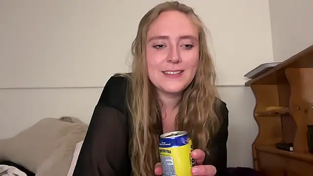 Pattyworld69: διαδικτυακό σόου στην κάμερα