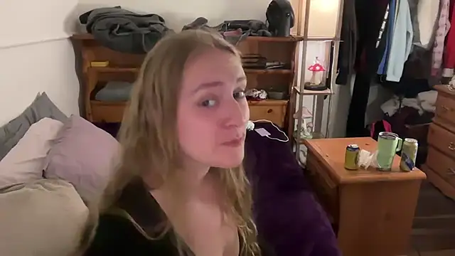 Pattyworld69: διαδικτυακό σόου στην κάμερα