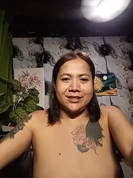 Show modela TabooSHOWgirl18 na web-kameri