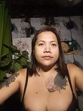 TabooSHOWgirl18 Show Webcam