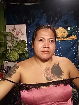 TabooSHOWgirl18 Show in webcam