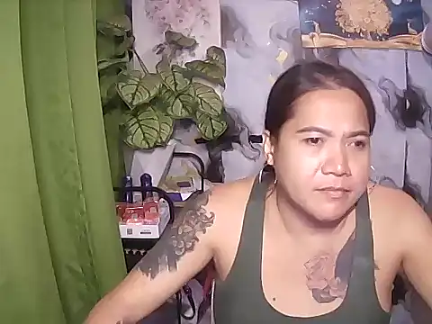 TabooSHOWgirl18 Show Webcam