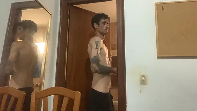 lucky1661 Show in webcam