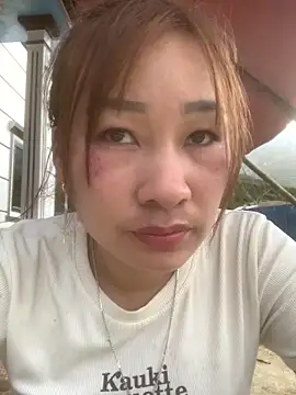 Show modela Linh_sexyy na web-kameri