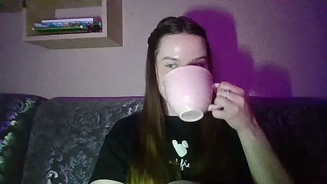 BratzDollVibes – Kamerová šou