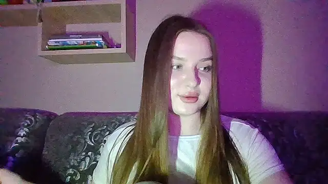 BratzDollVibes' Webcam Show