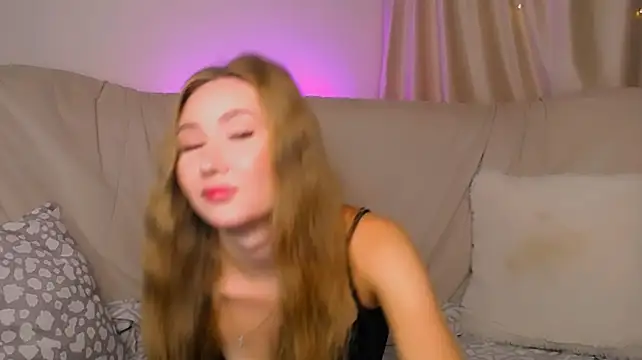 EllyColins' Live XXX Chat