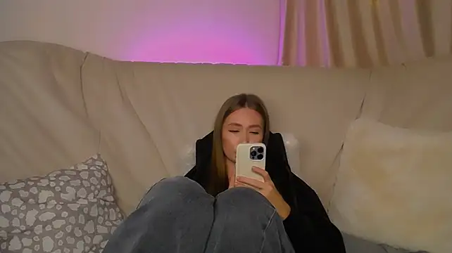 EllyColinsn Live XXX chat