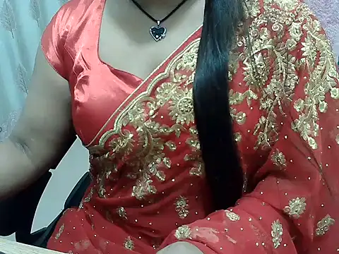 SexyRani2000: διαδικτυακό σόου στην κάμερα