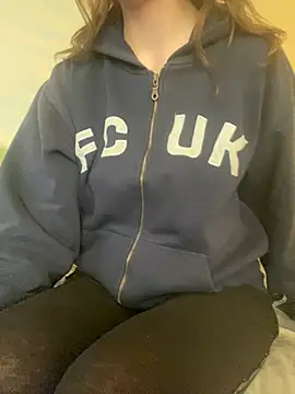 KittieCreme লাইভ XXX চ্যাট