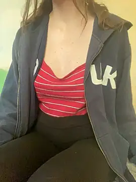 KittieCreme's Live XXX Chat
