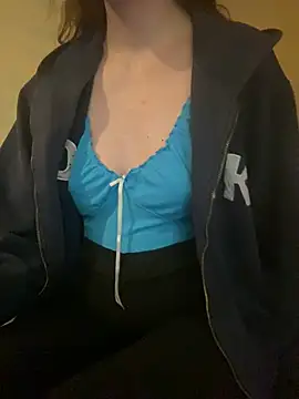 KittieCreme Live XXX-chat