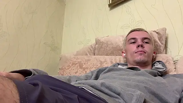Show modela Jeremy1Scott na web-kameri