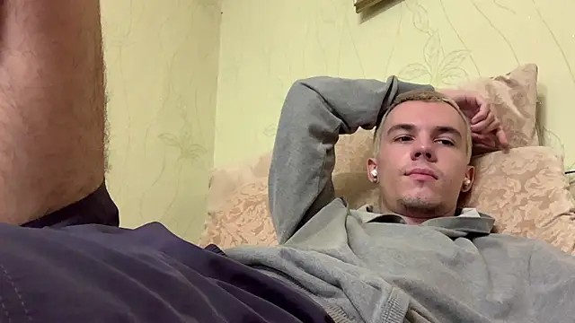 Jeremy1Scott Show in webcam