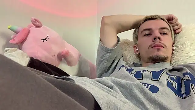 Jeremy1Scott 网络视讯表演